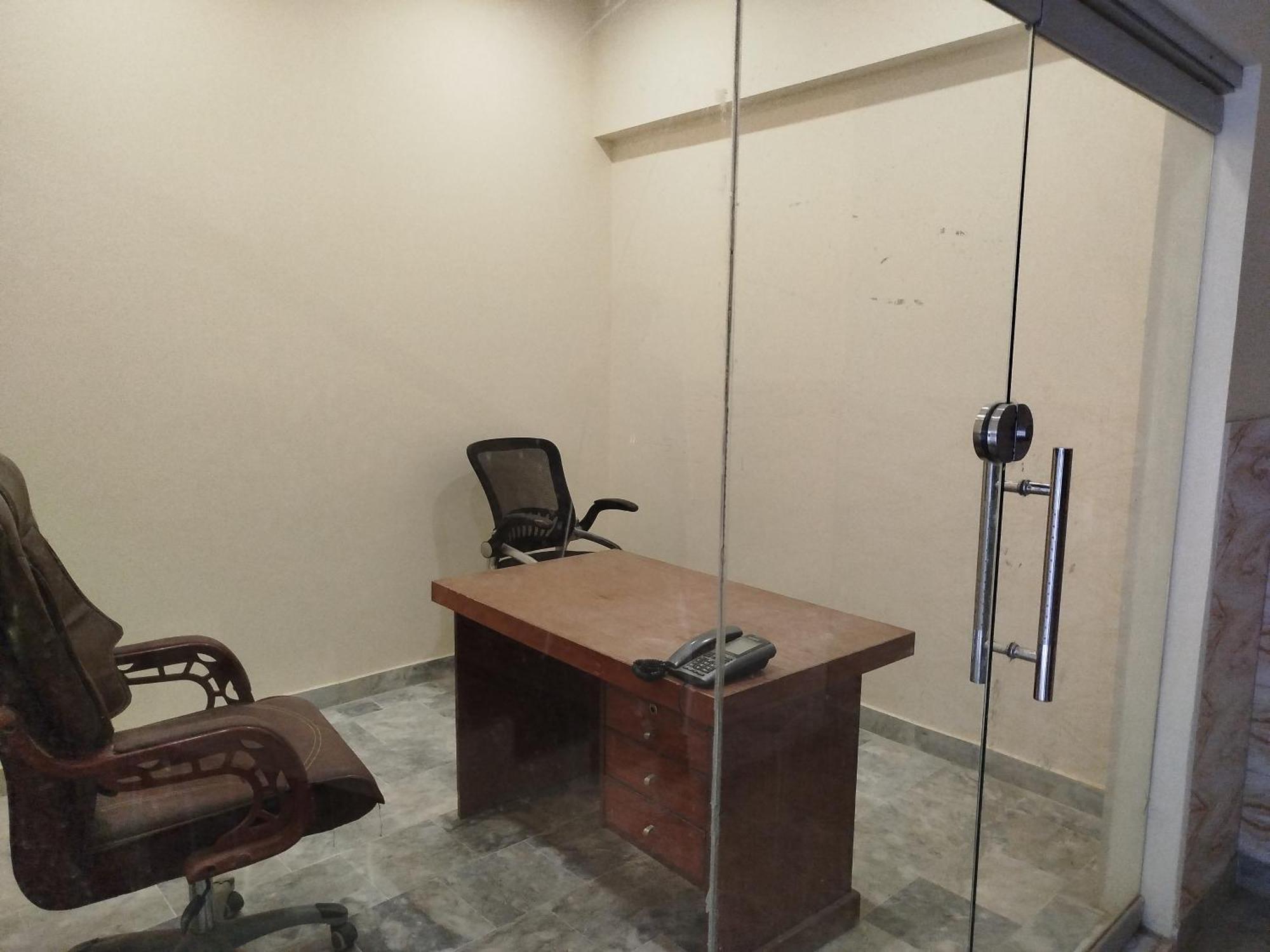 Hotel Crown Plaza, Near Karachi Airport, Darul Sehat Hospital, Dow, Agha Khan And Liaqat Hospital מראה חיצוני תמונה