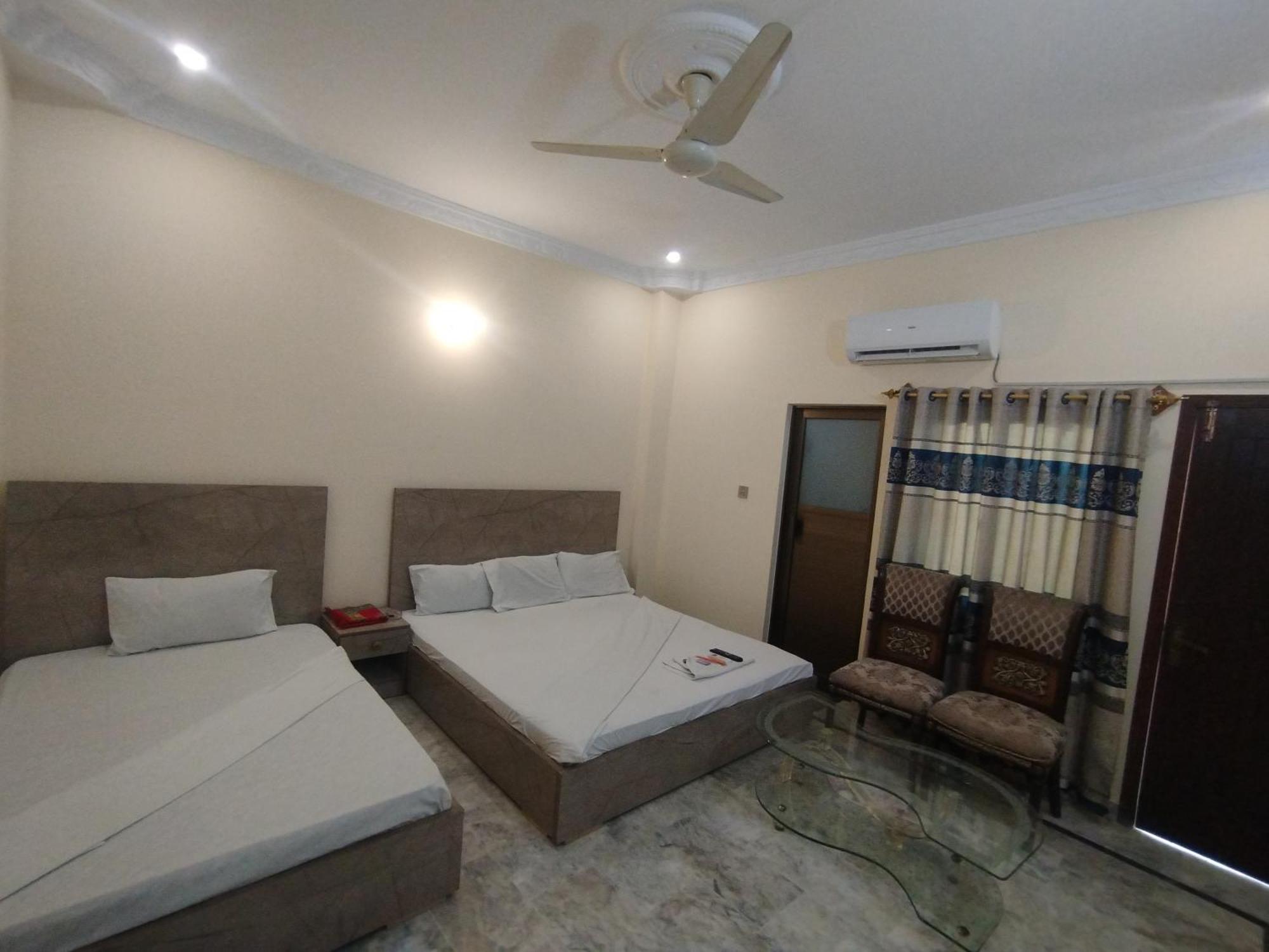 Hotel Crown Plaza, Near Karachi Airport, Darul Sehat Hospital, Dow, Agha Khan And Liaqat Hospital מראה חיצוני תמונה